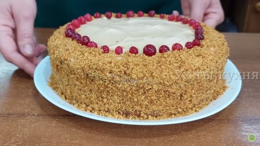 Медовик на сковороде: быстро и просто