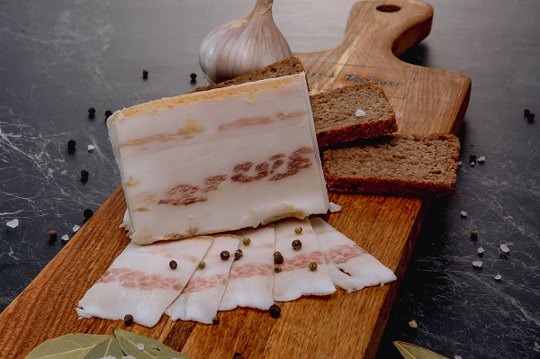 Мифы о свалом: почему умеренность в потреблении сала может быть полезной для повседневного рациона