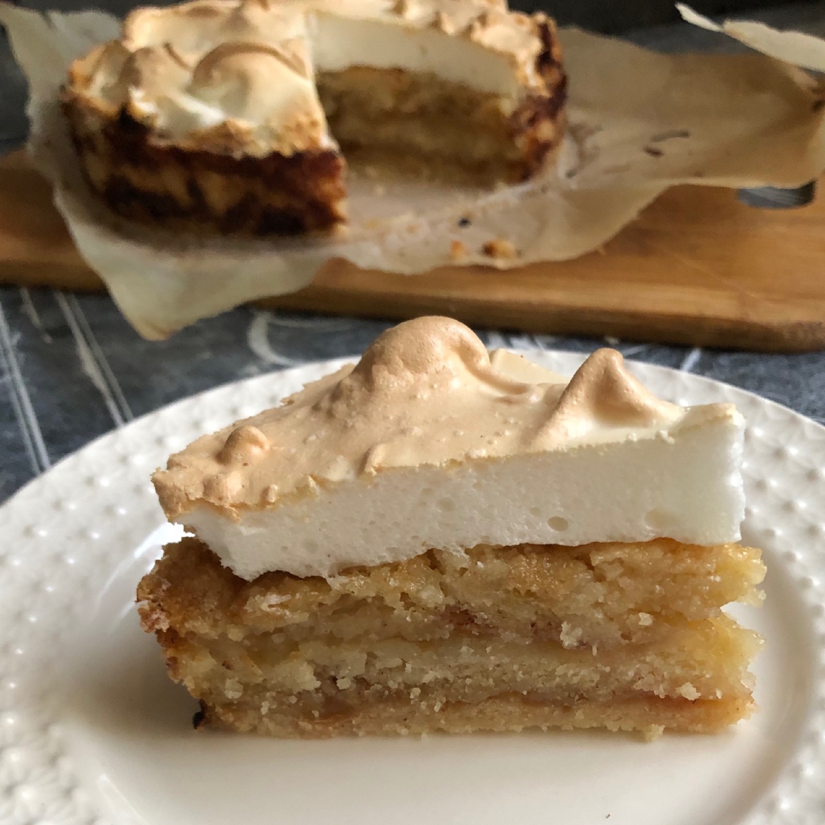 Нежный болгарский яблочный пирог: как удивить близких