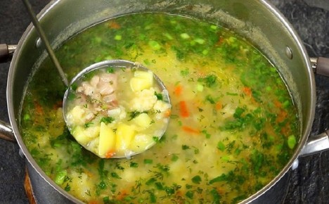 Летний суп с сырными шариками: как создать вкусное уютное блюдо