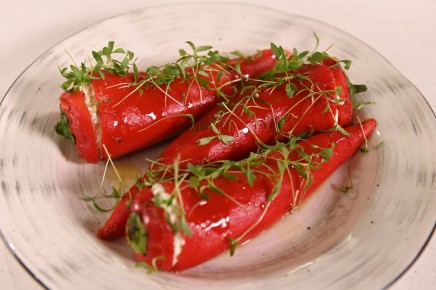 Стильные перцы рамиро с козьим сыром: гастрономический шедевр от шефа