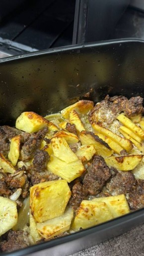 Вкусная картошка с фаршем: быстро и удобно в аэрогриле