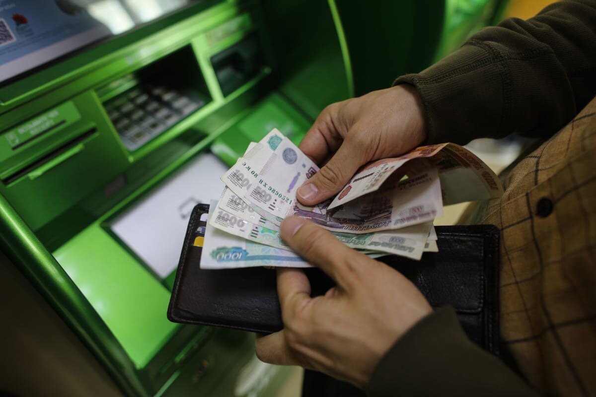 Как остановить списание долгов с карты Сбербанка: простой способ