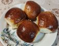 Как испечь пышные булочки с молоком и дрожжами
