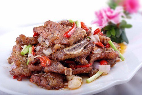 Итальянский салат с маринованной говядиной и пармезаном