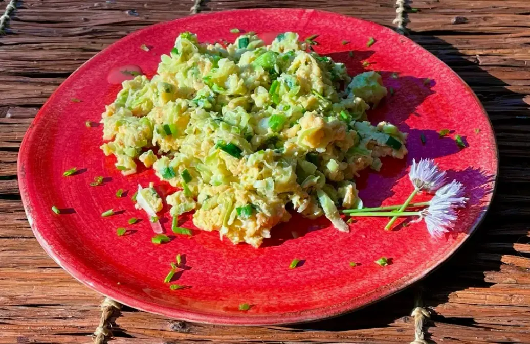 Яичница-болтунья: лёгкий путь к стройной фигуре к лету