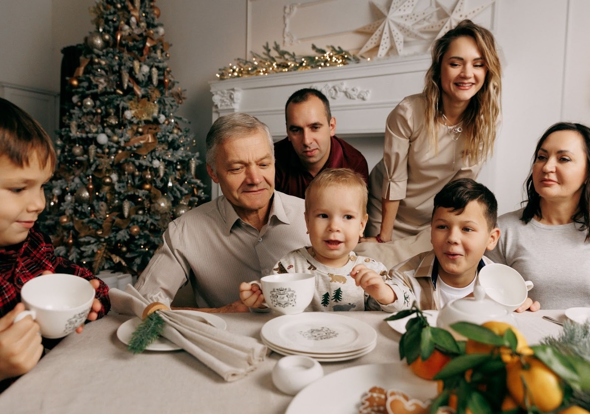 Фамильный сервиз: уникальный новогодний подарок для вашей семьи