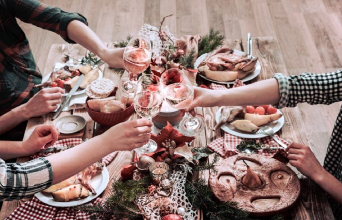 Как подготовиться к новогодним праздникам: советы для здорового застолья
