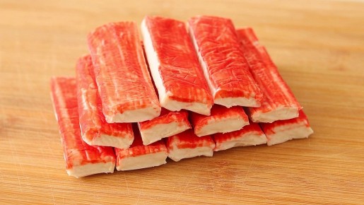 Заходите за вдохновением: три легких салата с крабовыми палочками