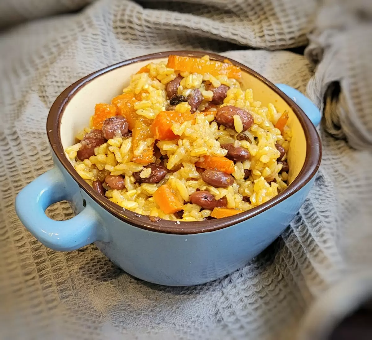 Томатный плов с фасолью: простой домашний вариант