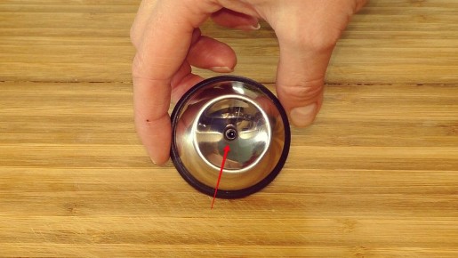 Невероятное устройство для облегчения очистки яиц