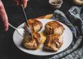 Праздничные закуски: простые и вкусные фаршированные шампиньоны