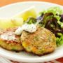 Сочные рыбные котлеты с овощами: простой и полезный ужин